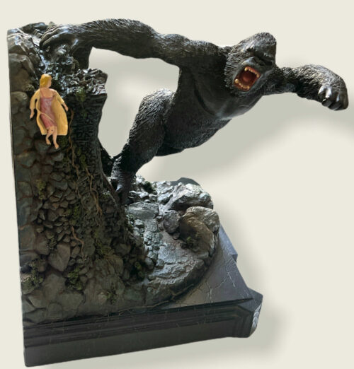 Weta King Kong vs V-Rex Bookends Polystone Jackson Movie könyvtámasz