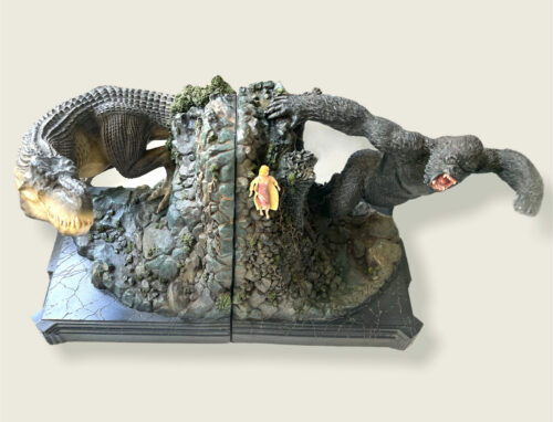 Weta King Kong vs V-Rex Bookends Polystone Jackson Movie könyvtámasz